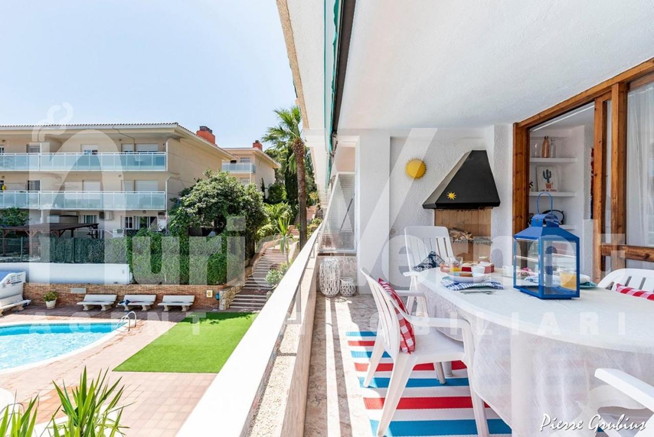 Bbq - Pool - Costa Apartments 살루 외부 사진