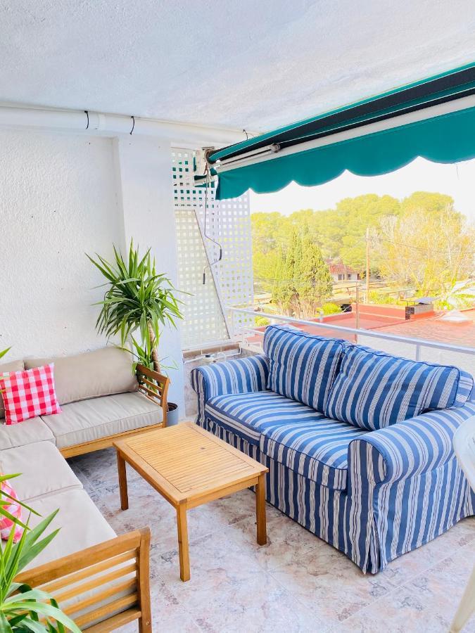 Bbq - Pool - Costa Apartments 살루 외부 사진